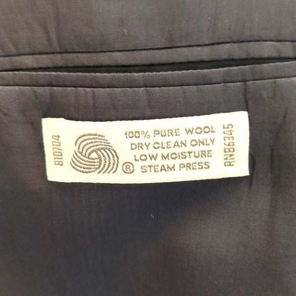 VaBene Suit, 3 Piece, Pin Striped - Picture 6 of 9